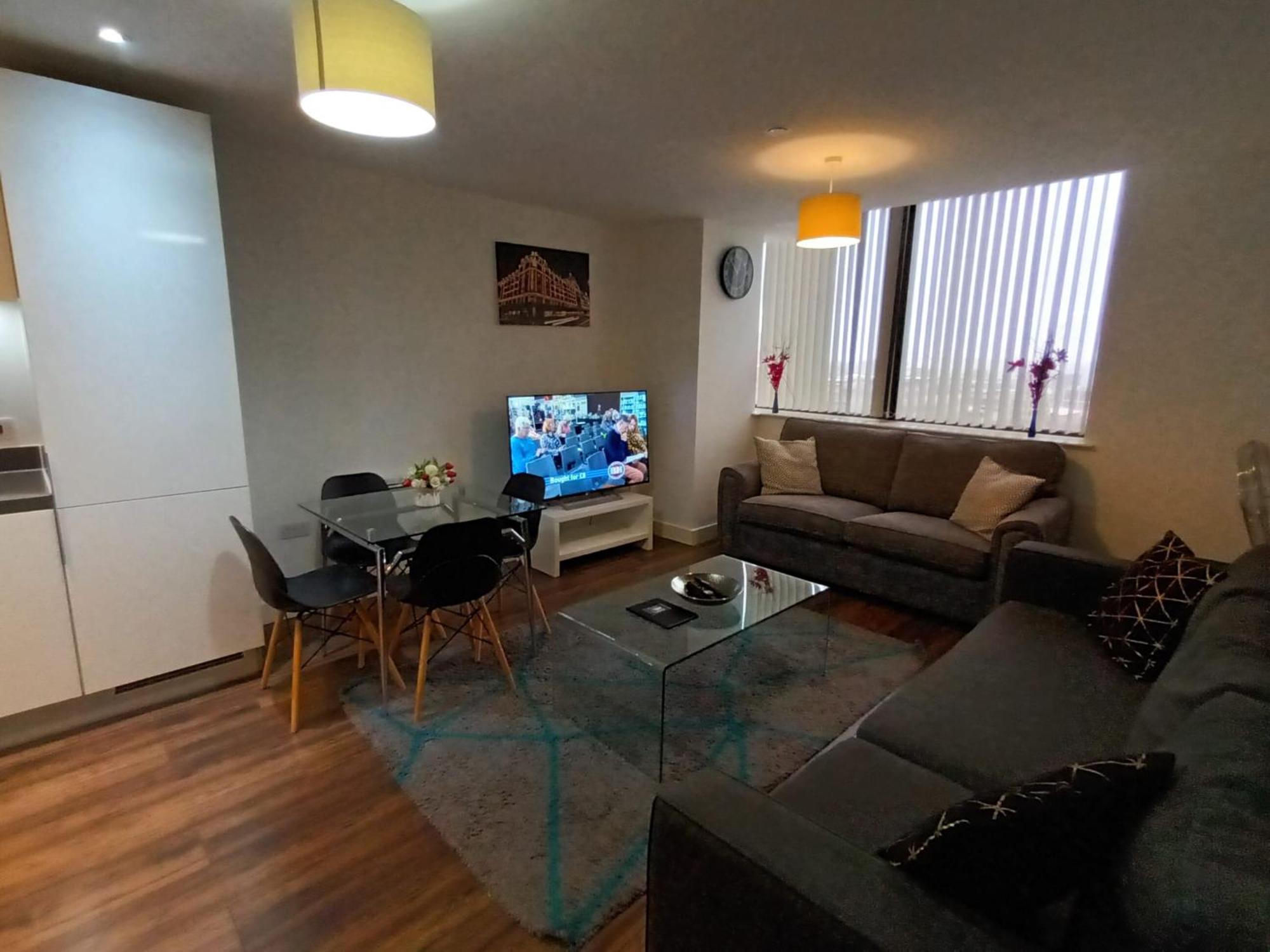 Kcs Broad Street Apartment Бирмингем Экстерьер фото