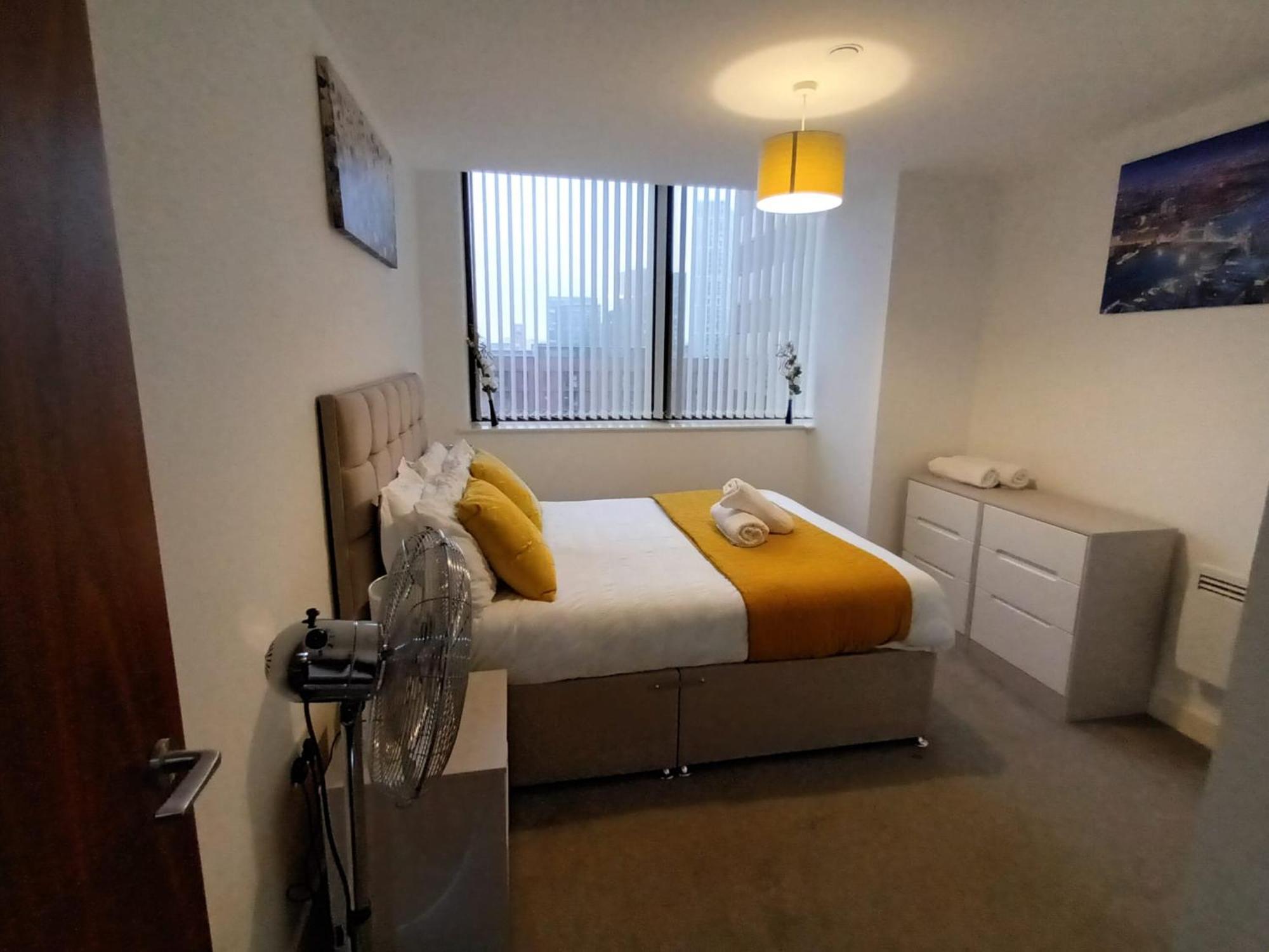 Kcs Broad Street Apartment Бирмингем Экстерьер фото
